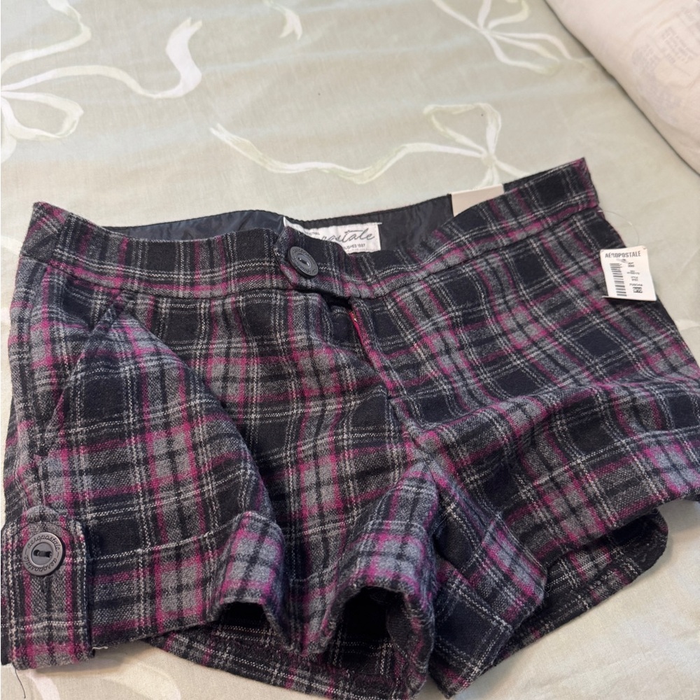 NWT Aeropostale Gray and Pink Plaid Shorts